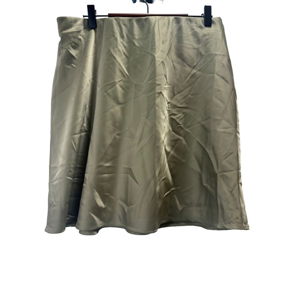 Banana Republic Olive Green Satin Skirt Size M NWT